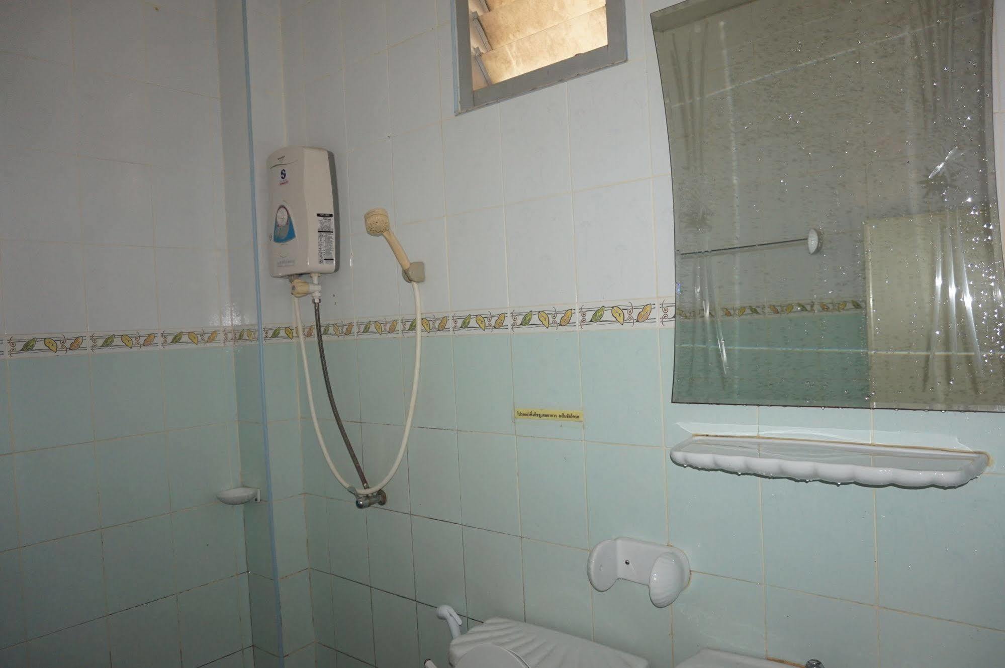 קלסין Ratchapreuk Resort מראה חיצוני תמונה